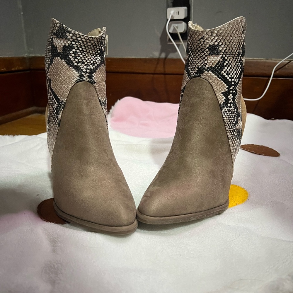 JustFat Boots